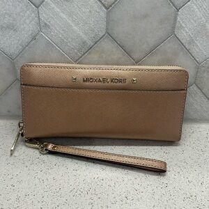 Michael Kors pink rose gold metallic full size wallet 17 card slot coin wristlet